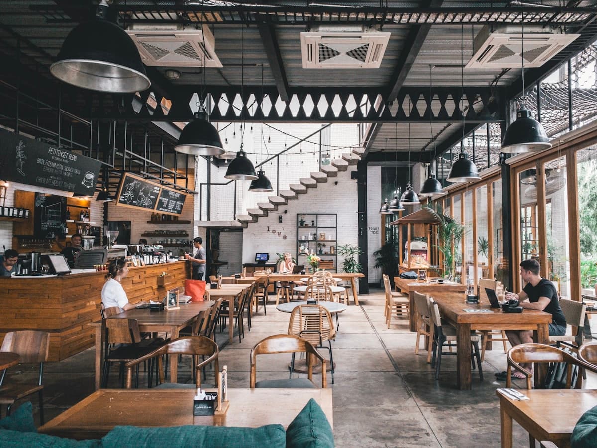 Comment trouver un bon nom de restaurant : le guide complet